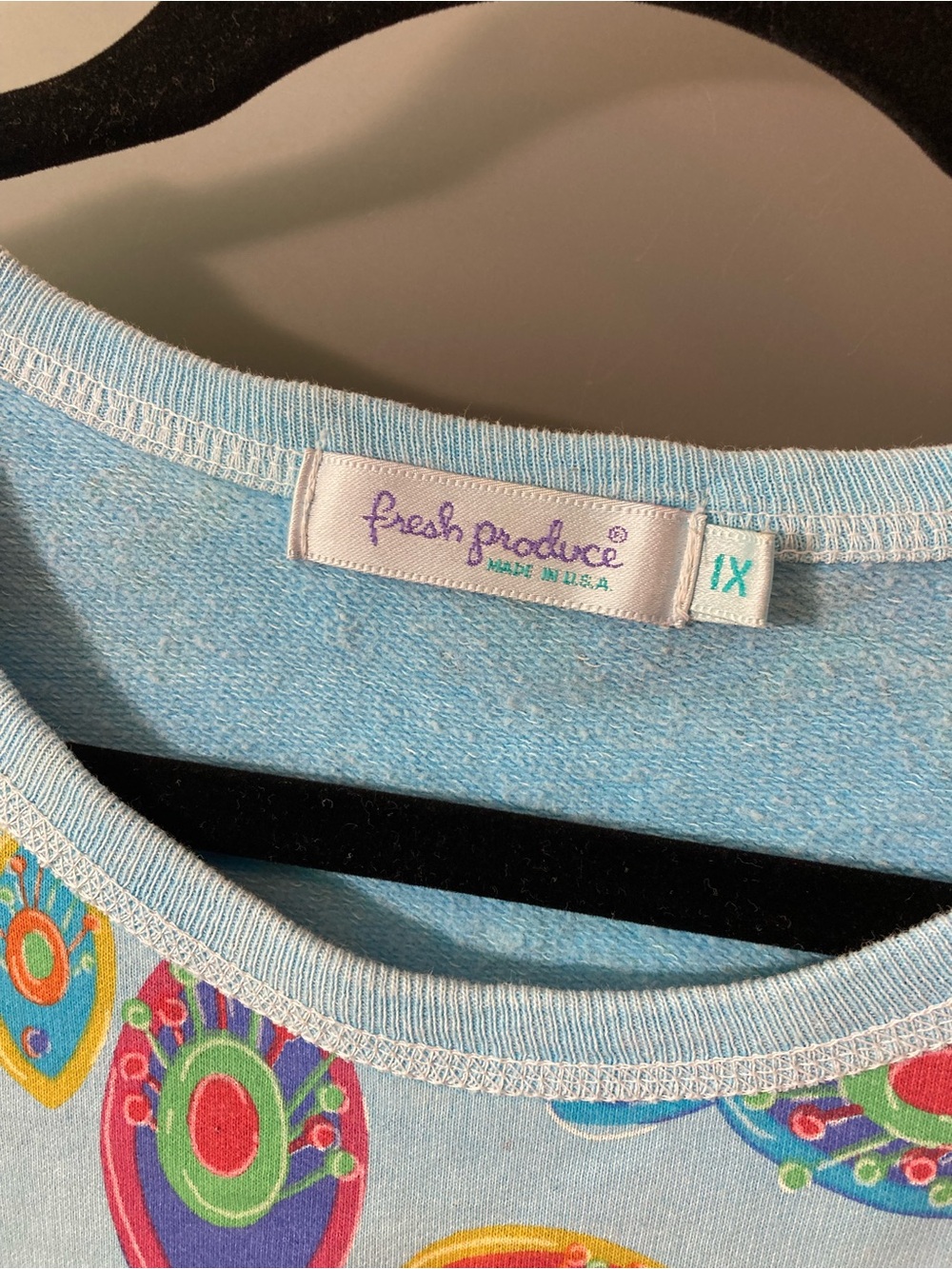Fresh Produce Colorful Fish Bright Blue Sweatshirt - 1X - IMO fits like an XL - Picture 3 of 10